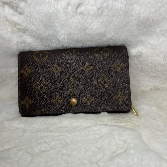 Louis Vuitton Brown Wallet Timeless Elegance - Picture 1 of 16